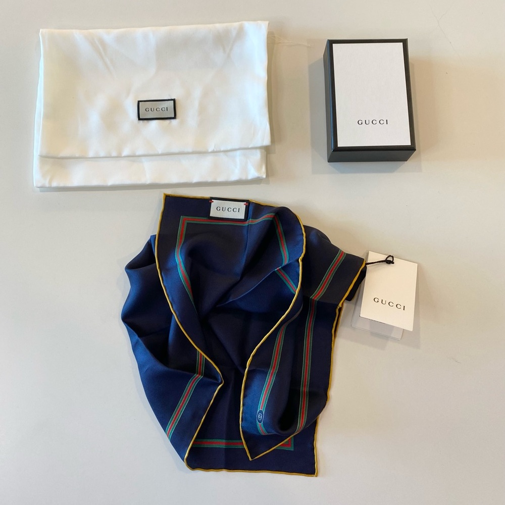 Gucci Scarf 100% Silk - Picture 6 of 10